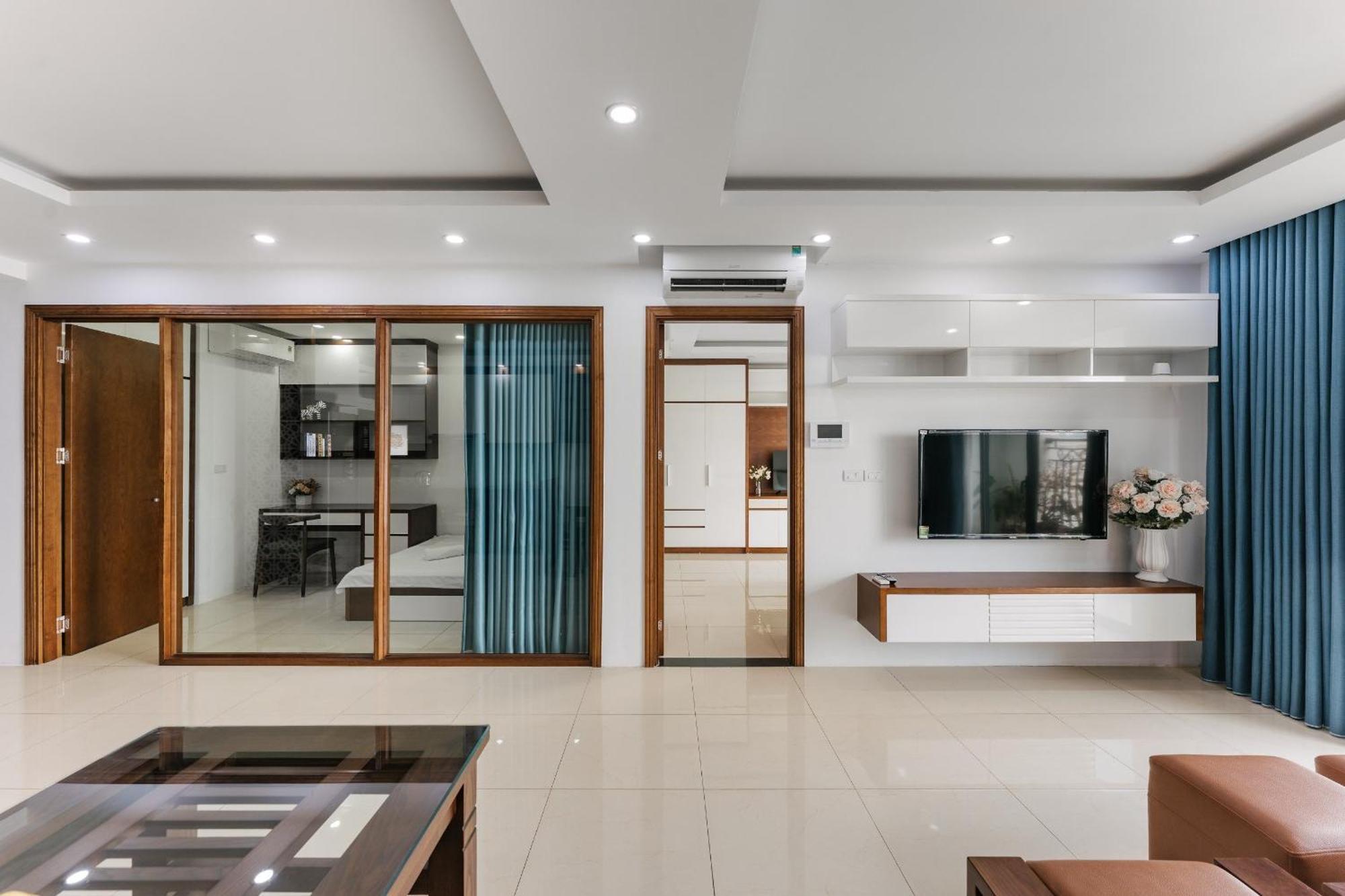 Westlake Homestay Hanoi - D'Le Roi Soleil Екстериор снимка