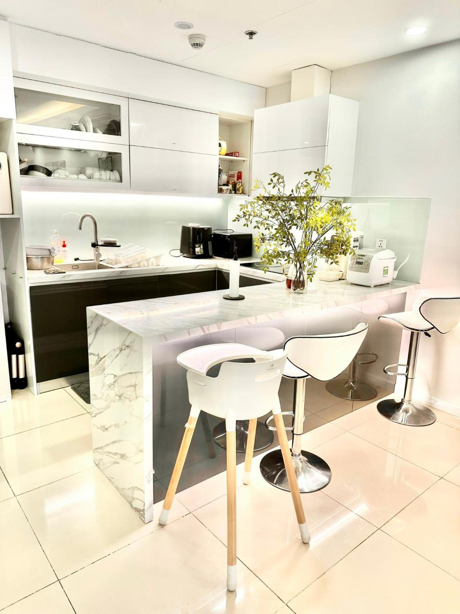 Westlake Homestay Hanoi - D'Le Roi Soleil Екстериор снимка