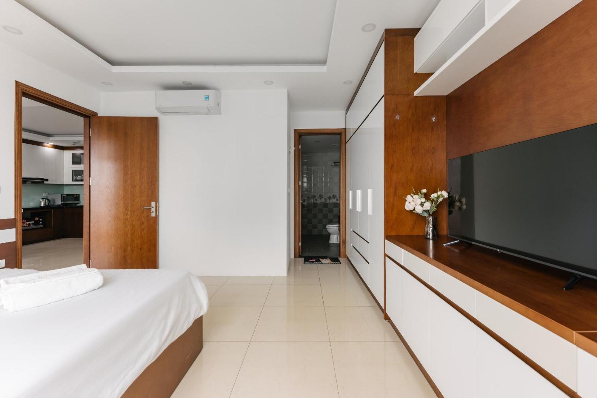 Westlake Homestay Hanoi - D'Le Roi Soleil Стая снимка