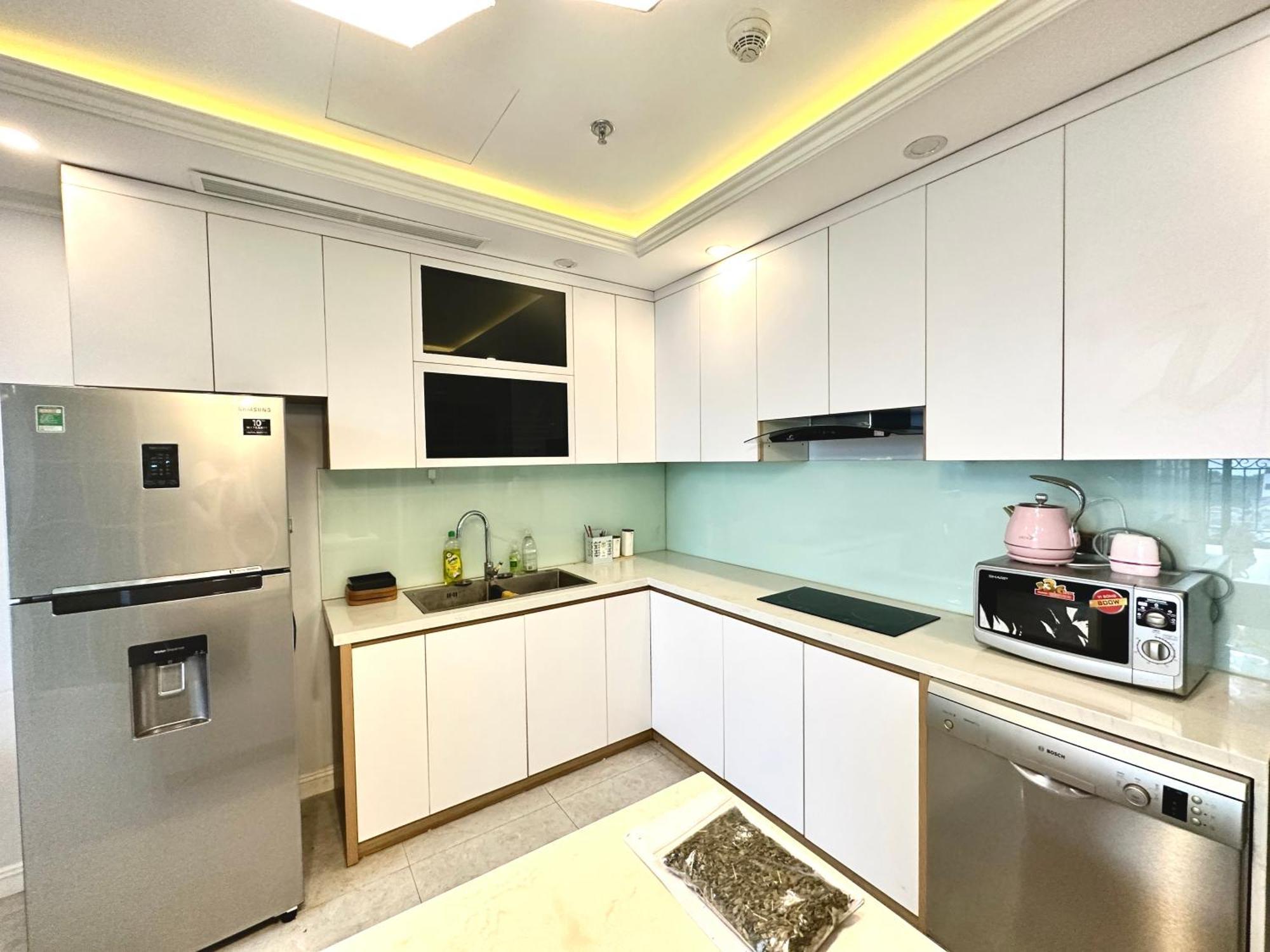 Westlake Homestay Hanoi - D'Le Roi Soleil Стая снимка